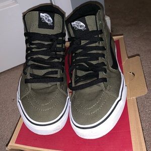 Olive Greem High Top Vans 7 M 8.5 W